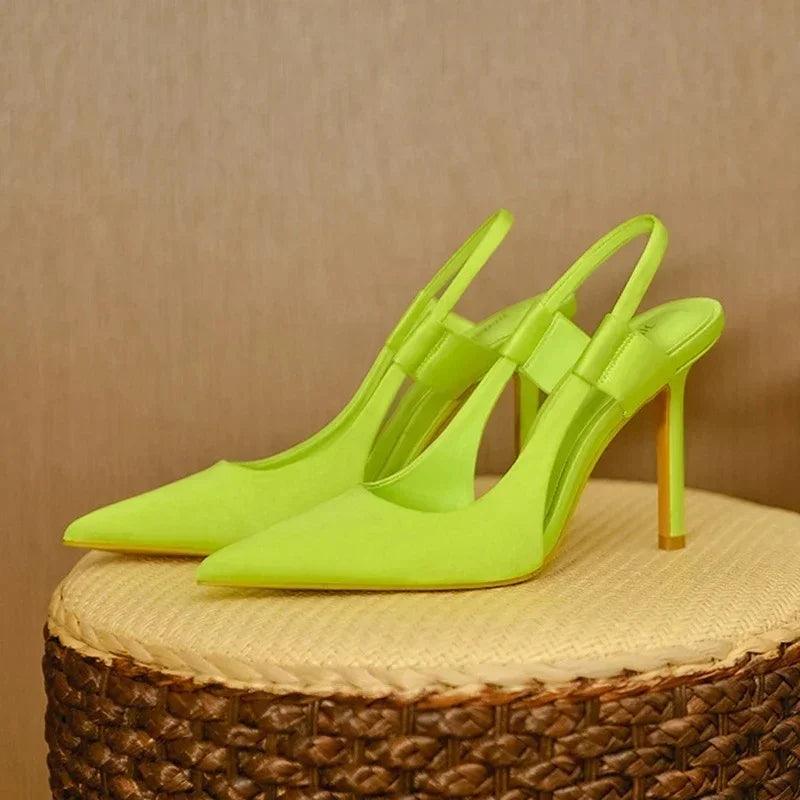 Scarpin Feminino Salto Fino Com Tira | Gabis - Image 5